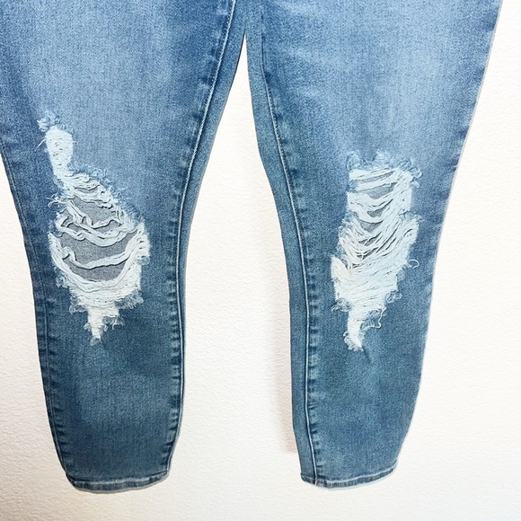 Good American Good Waist Stretchy Distressed Medium To Dark Wash Crop New Jeans - Picture 3 of 13